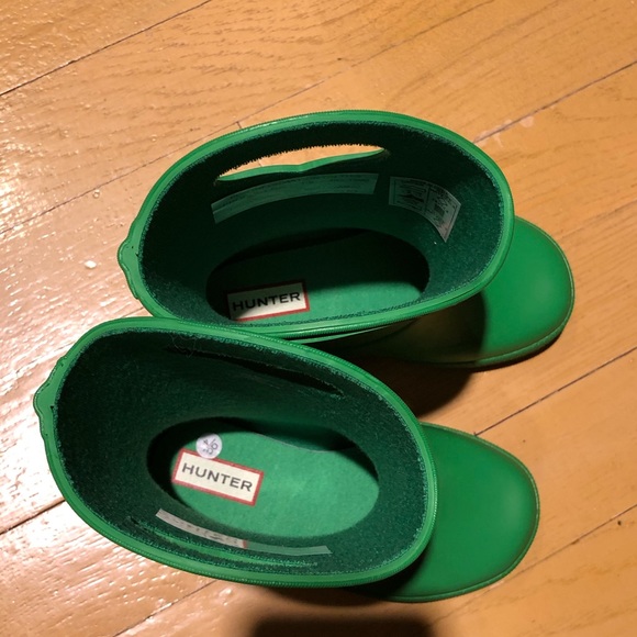 Brand new w/ original box and wrapping kids hunter - Picture 2 of 8